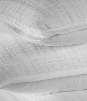 WHITE DETALLE